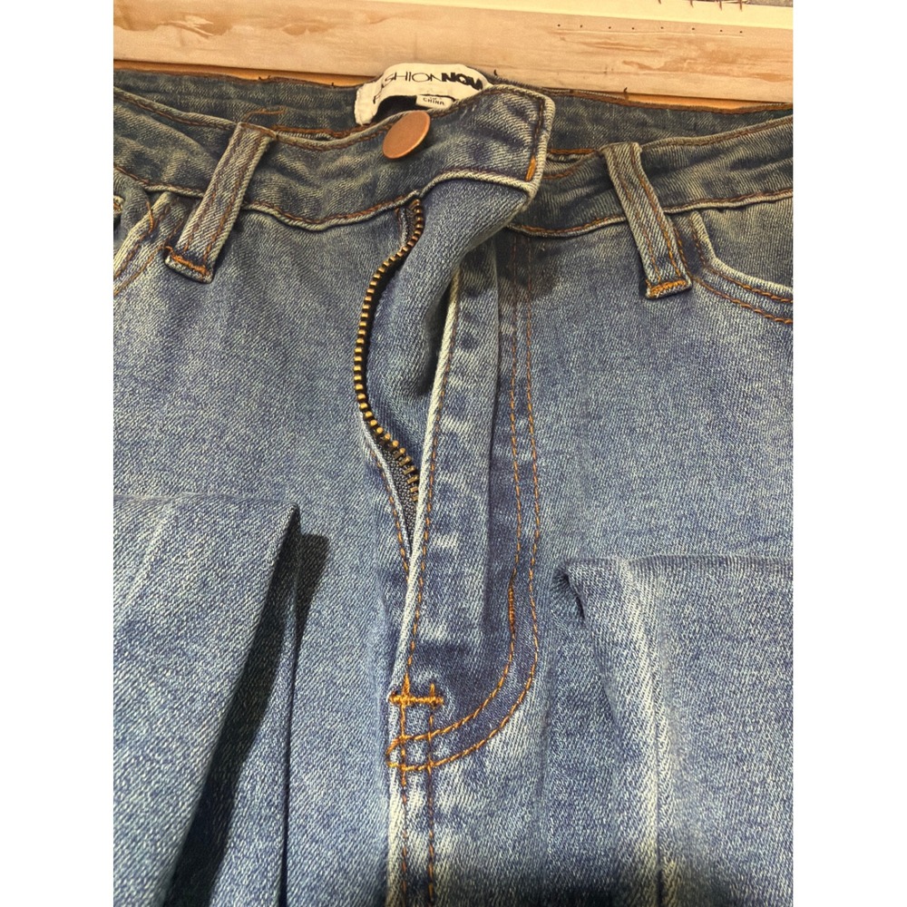 Fashion Nova Embroidered Flare Jeans Medium Wash Distressed Raw Hem Size 11 - Picture 2 of 6
